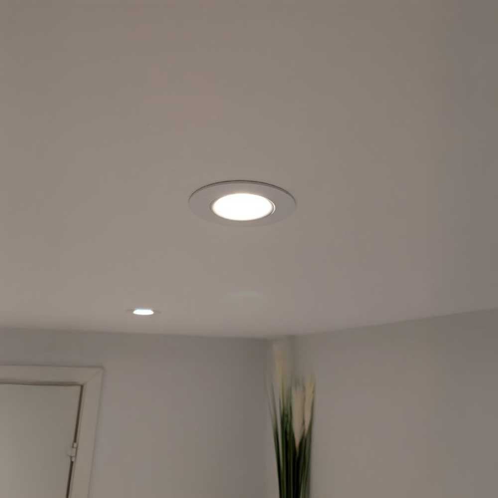 LightSolutions Hilux DS8 White
