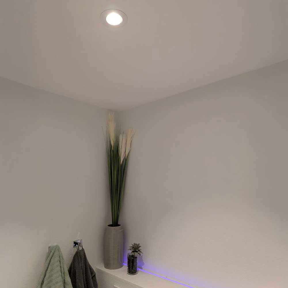 LightSolutions Hilux DS8 White